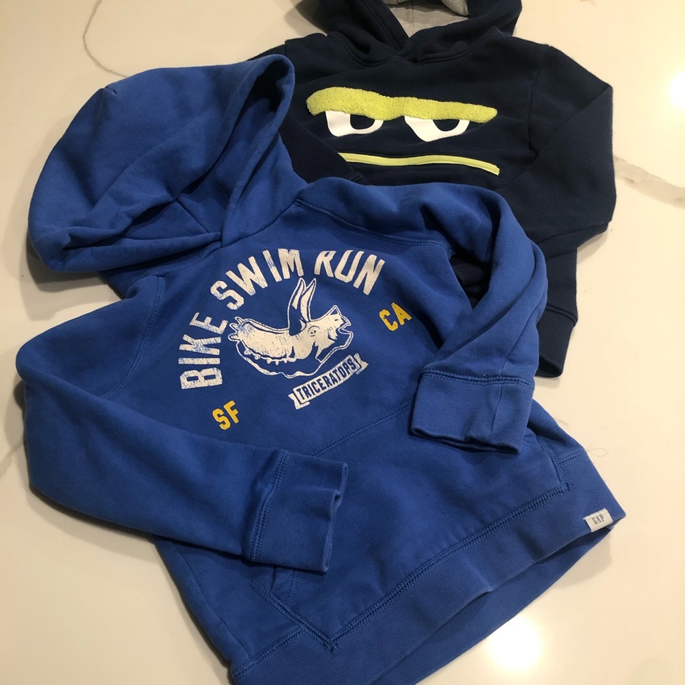 GAP Size 5T Sweatshirts